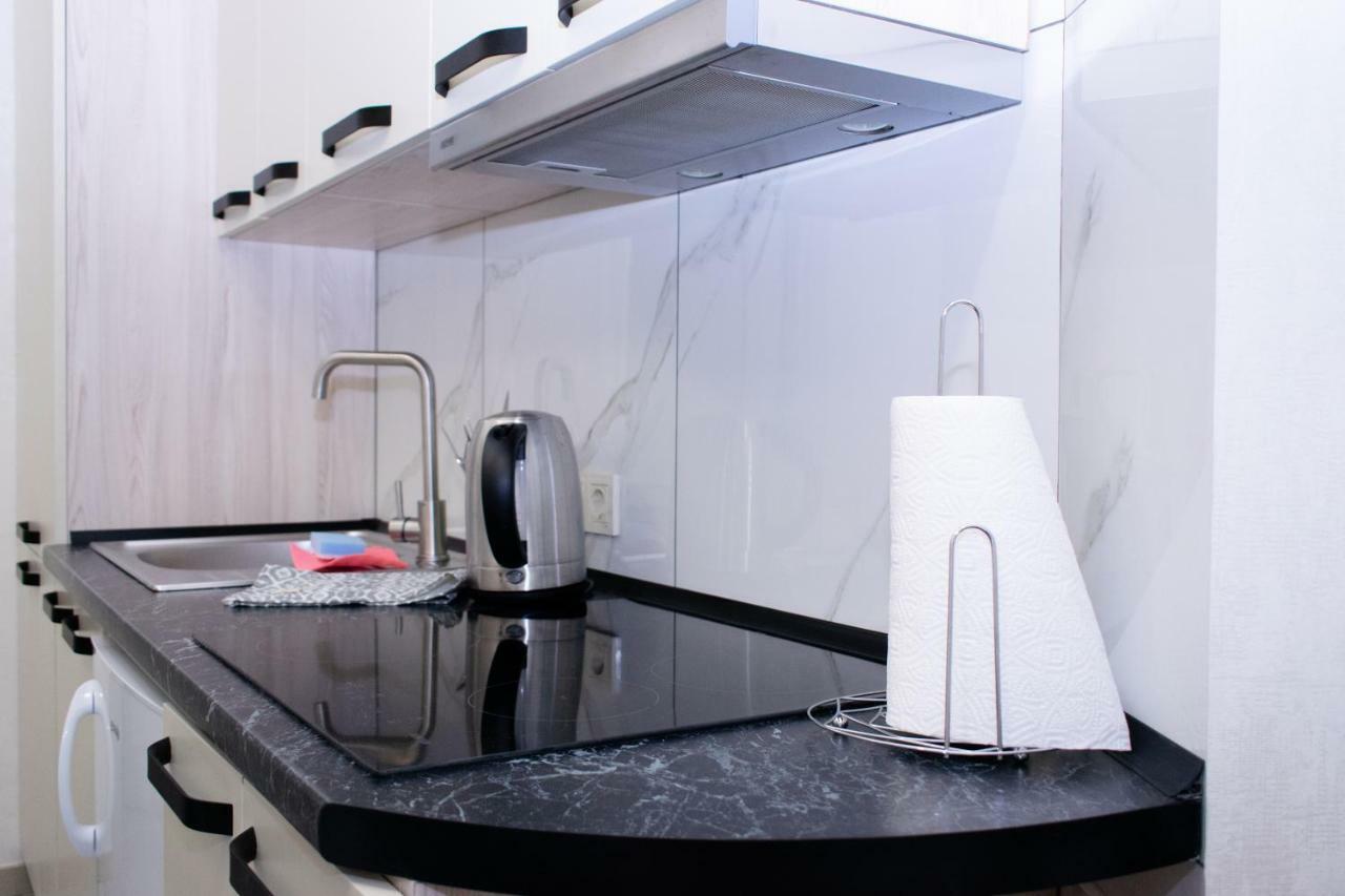 Apartment Barvy Lvova On Kostyushka St ภายนอก รูปภาพ