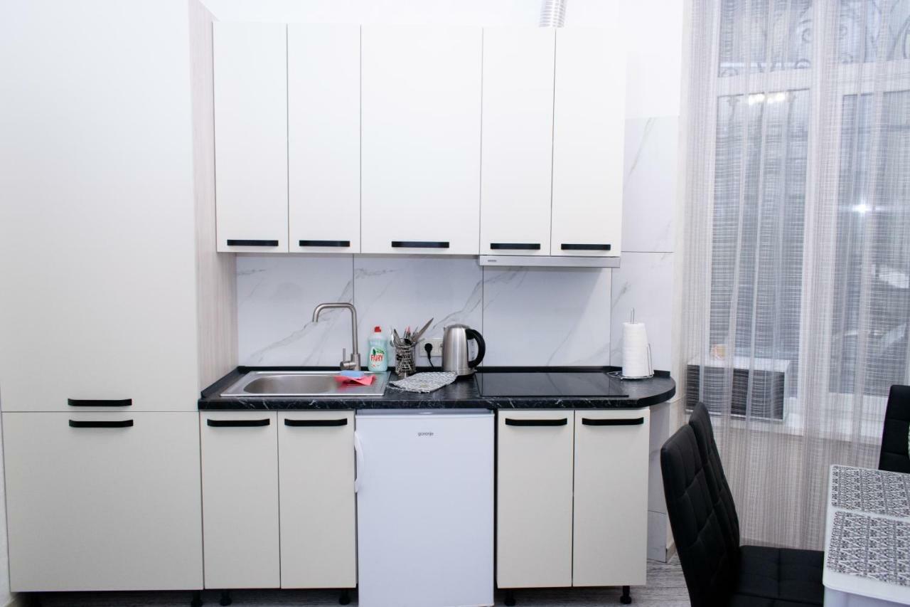 Apartment Barvy Lvova On Kostyushka St ภายนอก รูปภาพ