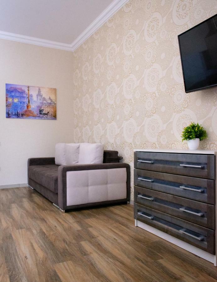 Apartment Barvy Lvova On Kostyushka St ภายนอก รูปภาพ