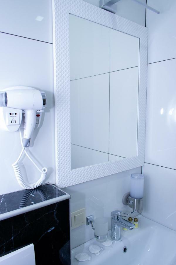 Apartment Barvy Lvova On Kostyushka St ภายนอก รูปภาพ