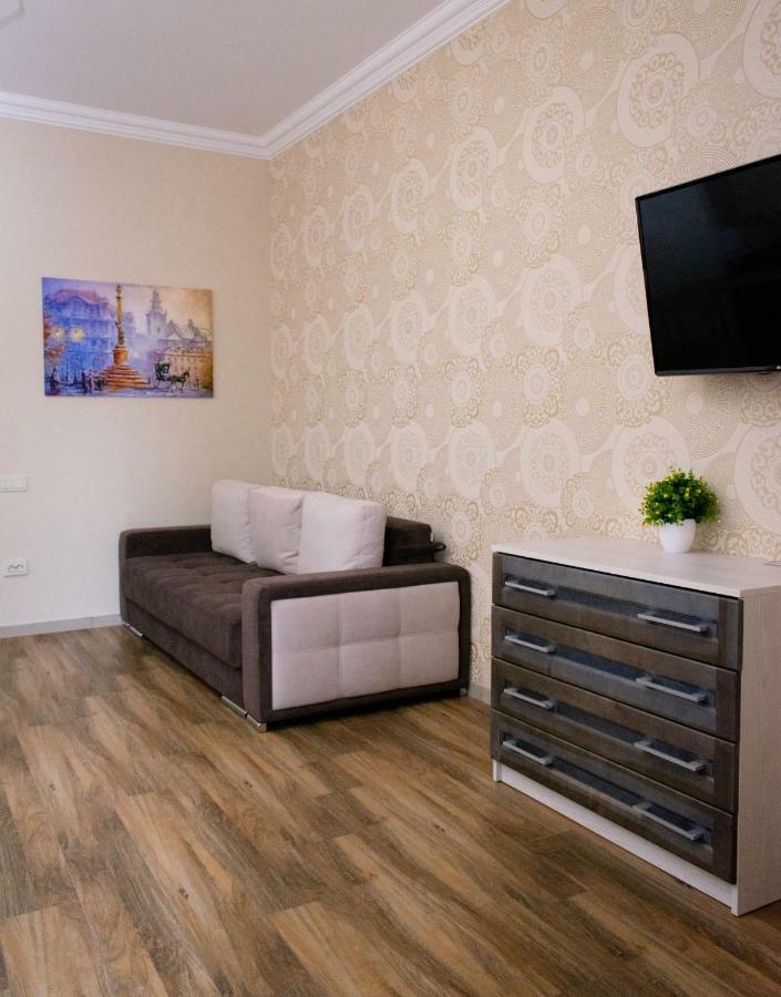 Apartment Barvy Lvova On Kostyushka St ภายนอก รูปภาพ