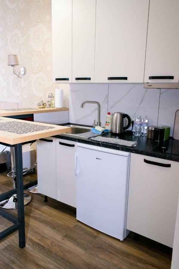 Apartment Barvy Lvova On Kostyushka St ภายนอก รูปภาพ