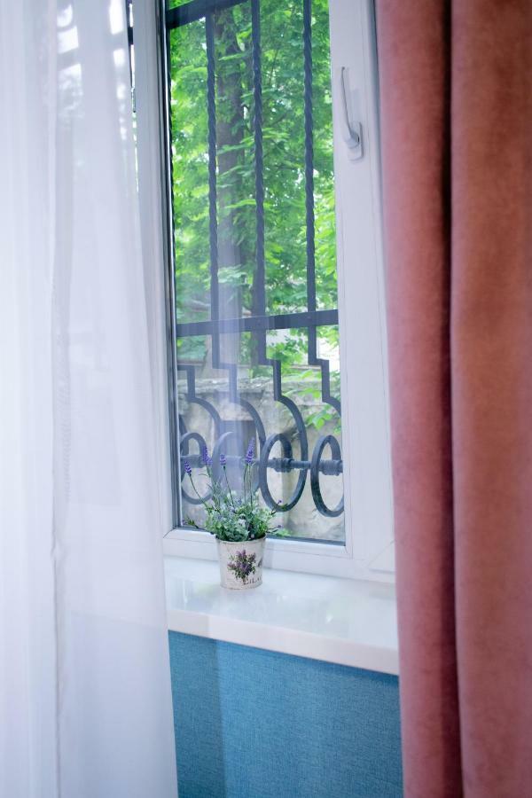 Apartment Barvy Lvova On Kostyushka St ภายนอก รูปภาพ