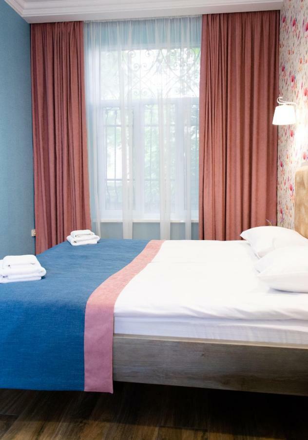 Apartment Barvy Lvova On Kostyushka St ภายนอก รูปภาพ